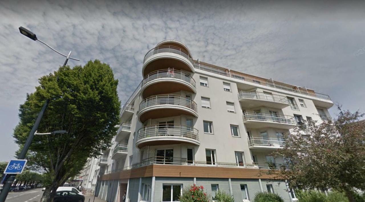 L'Idylle : T2 De Standing Avec Parking - Gare/Cite Des Congres/Lieu Unique Lejlighed Nantes Eksteriør billede